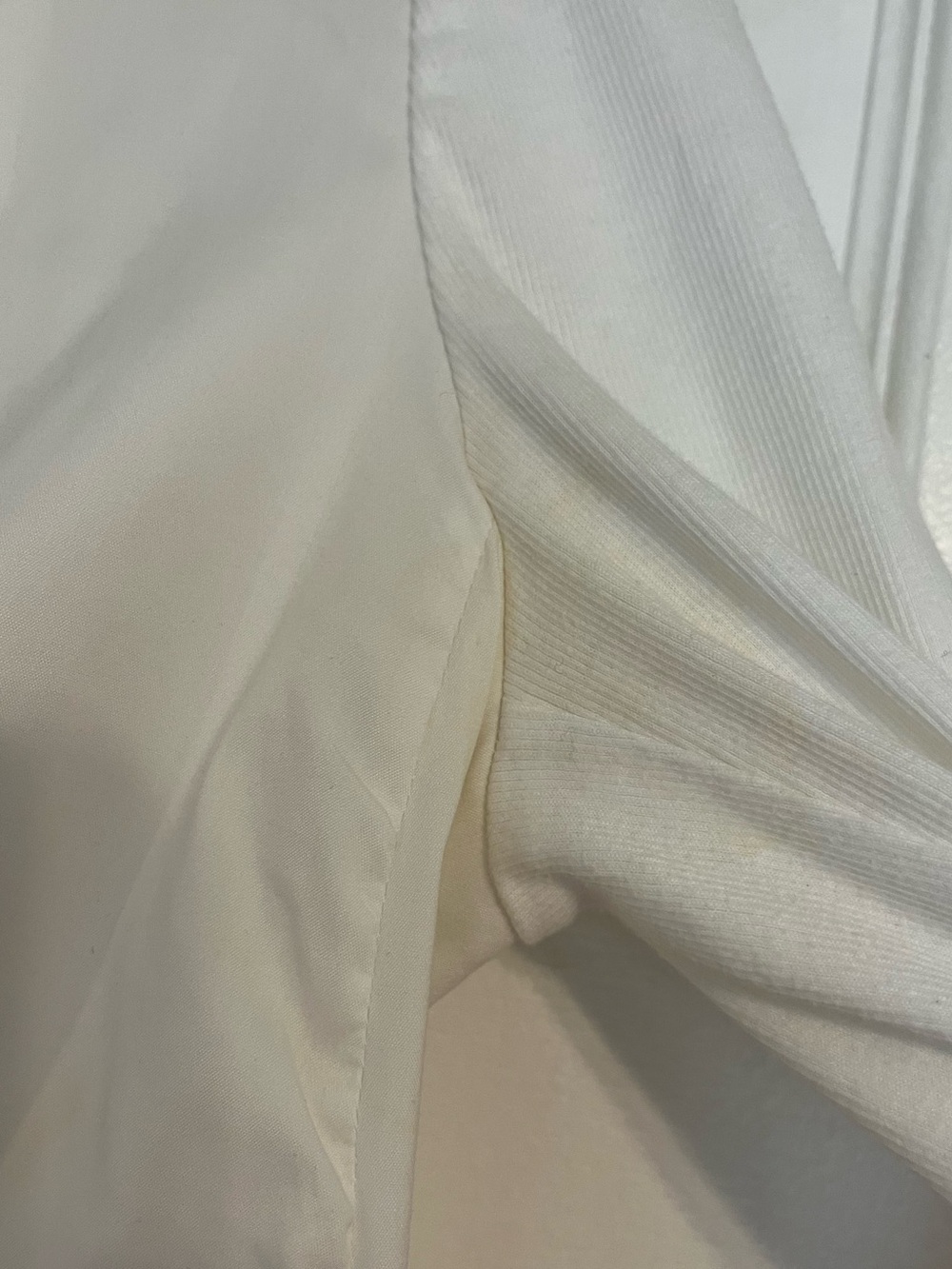 Brunello Cucinelli Off-White Tailored Drawstring Jacket with Contrast LeatherTie - Picture 9 of 15